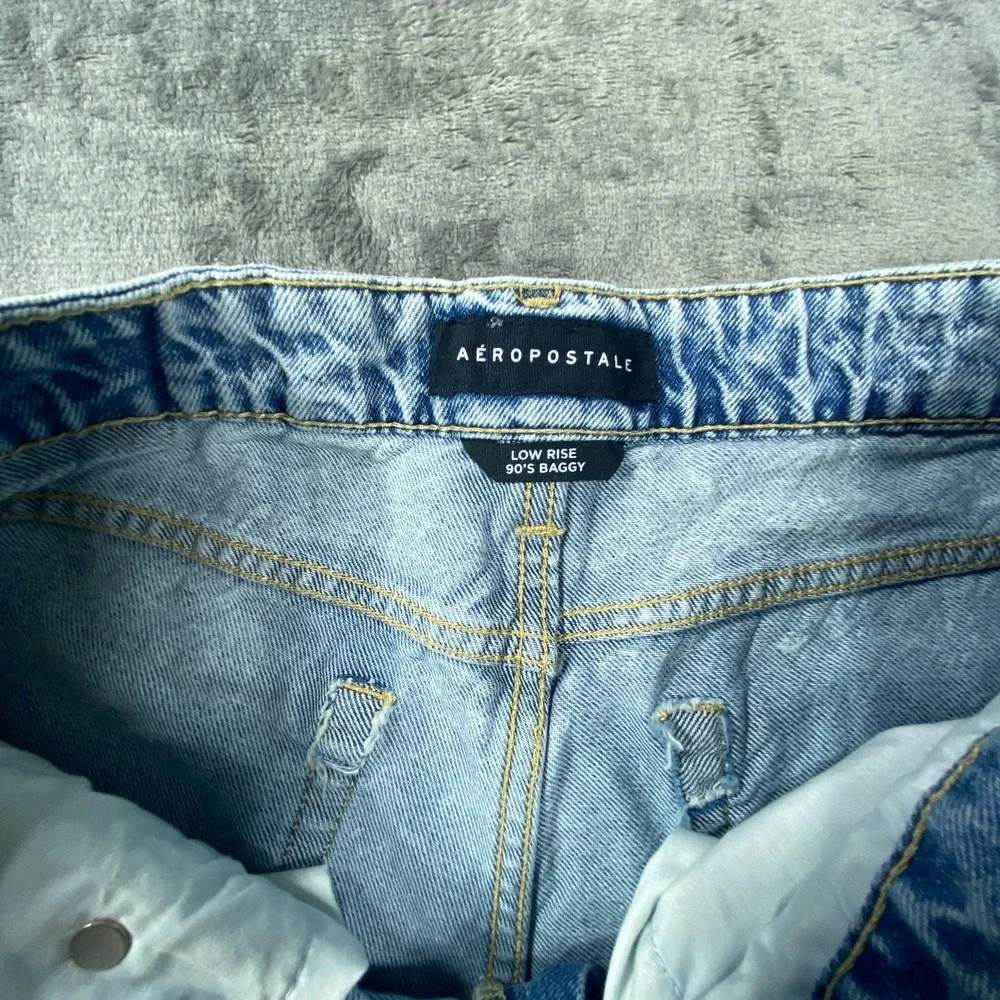 Aeropostale Baggy Jeans Womens 4 Blue Distressed Y2K Low Rise Denim Light Wash - Picture 3 of 9